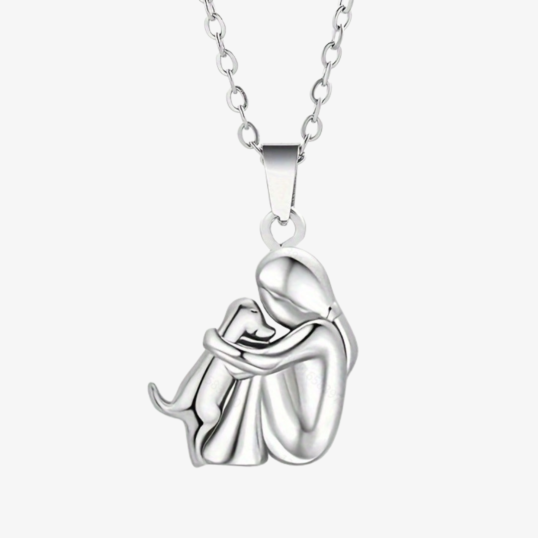 Olivia | Collier avec pendentif en forme de chien