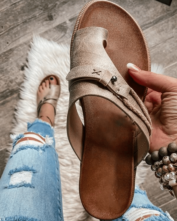 Cleo | Sandales Plates avec Lanière entre les orteils et Semelle Matelassée