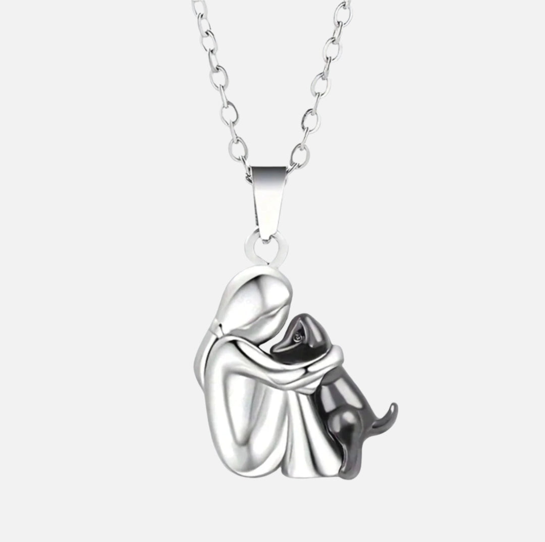 Olivia | Collier avec pendentif en forme de chien