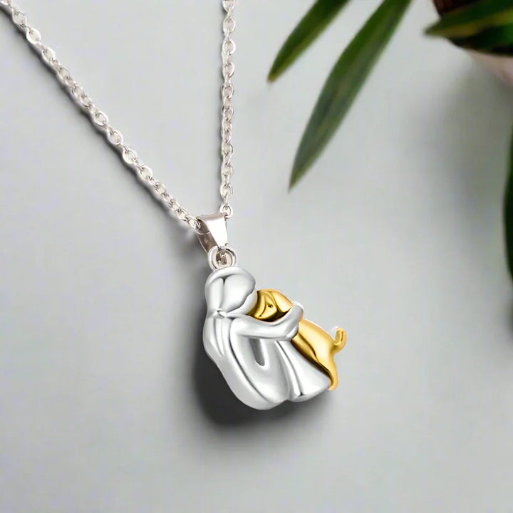 Olivia | Collier avec pendentif en forme de chien