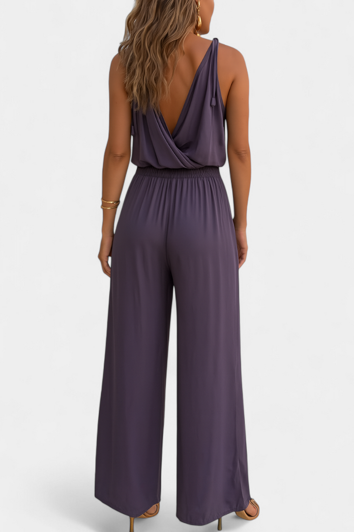 Donatila | Mono Unique avec Détails Dorés et Jambes Ouvertes
