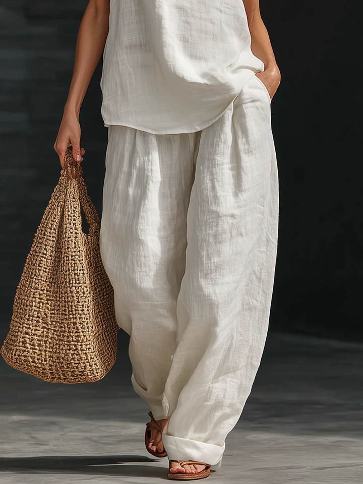 Ensemble en lin avec décolleté en V et pantalon fluide