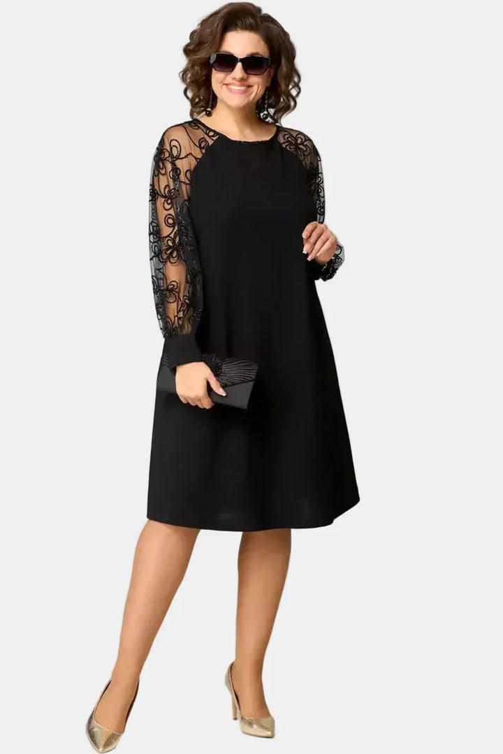 Carmen | Robe Noire avec Manches en Dentelle