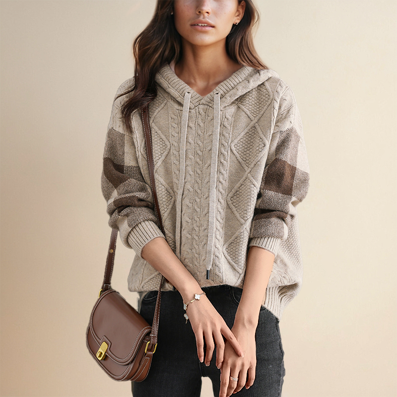 Emily | Sweat à Capuche en Tricot Cablé