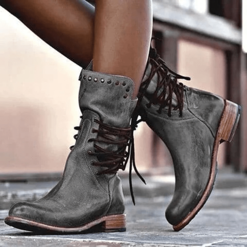 Elisa | Bottes rétro mi-hauteur à lacets et clous