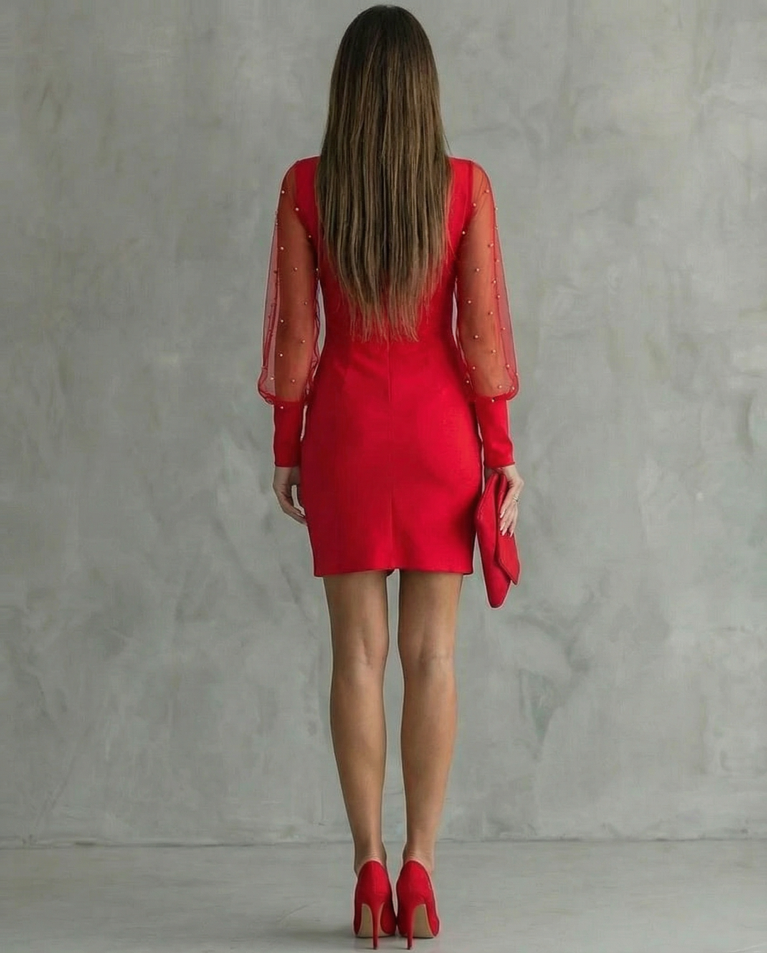 Alma | Robe à épaules dénudées et manches longues