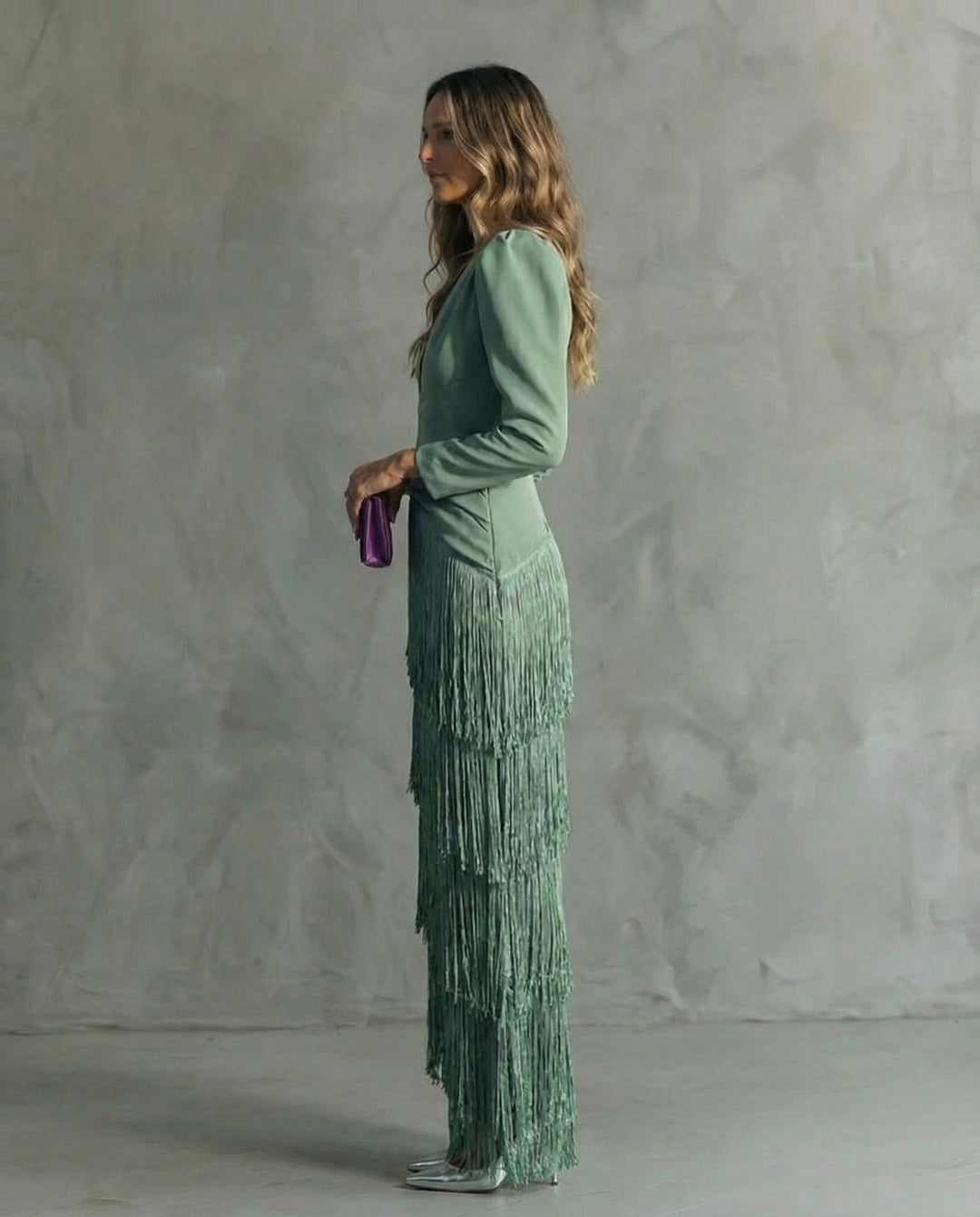 Clara | Robe élégante avec des manches à franges