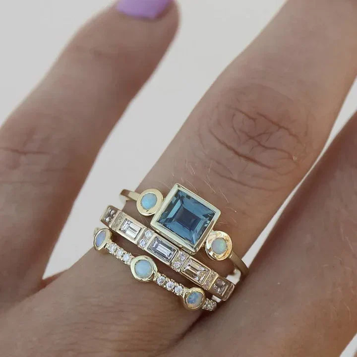 Ensemble de bagues vintage avec zirconium bleu