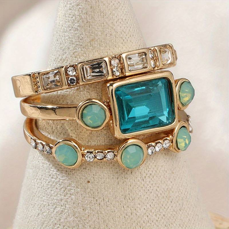 Ensemble de bagues vintage avec zirconium bleu